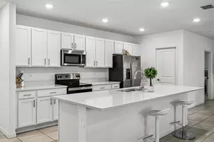 136 Citrine Loop, Kissimmee, FL 34758 - Photo 3