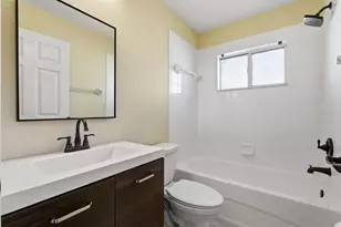 12923 Fieldmoor Ct, Riverview, FL 33579 - Photo 7