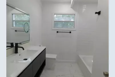 2015 Wishing Well Way, Tampa, FL 33619 - Photo 11