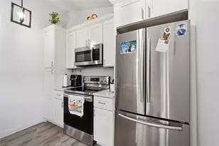 2409 Lincolnshire Ct, Kissimmee, FL 34743 - Photo 5