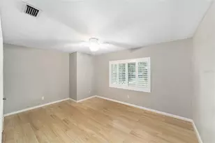 1523 NW 11th Rd, Gainesville, FL 32605 - Photo 23