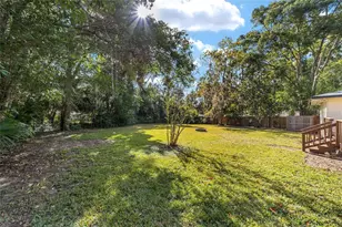 1523 NW 11th Rd, Gainesville, FL 32605 - Photo 35