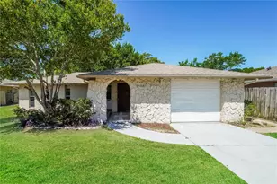 6503 Ridge Crest Dr, Port Richey, FL 34668 - Photo 1