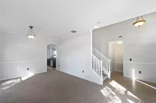 2613 Queen Alberta Dr, Valrico, FL 33596 - Photo 9