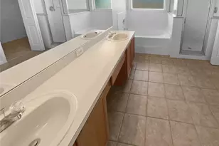 2613 Queen Alberta Dr, Valrico, FL 33596 - Photo 5