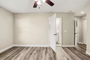 15009 Naples Pl, Tampa, FL 33624 - Photo 25