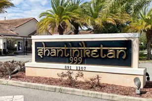 1023 David Walker Dr, Tavares, FL 32778 - Photo 3