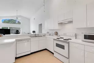 6872 Limpkin Dr, Orlando, FL 32810 - Photo 11