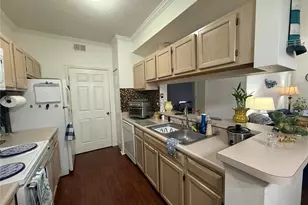 5602 Pinnacle Heights Cir, Tampa, FL 33624 - Photo 11