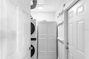 1455 54th Ave NE, Saint Petersburg, FL 33703 - Photo 17