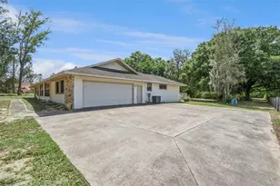 624 Hull Island Dr, Oakland, FL 34787 - Photo 7