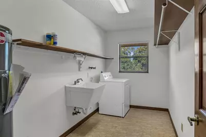 624 Hull Island Drive, Oakland, FL 34787 - Photo 25