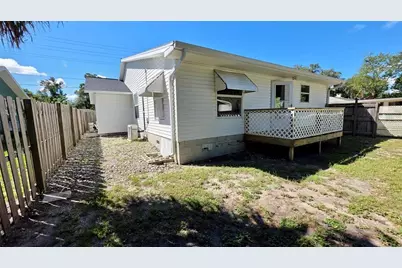 811 W Wisconsin Avenue, Deland, FL 32720 - Photo 3