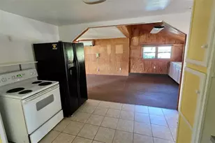 811 W Wisconsin Ave, Deland, FL 32720 - Photo 5