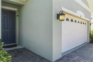 827 Dennis Ave, Orlando, FL 32807 - Photo 9