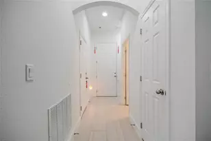 827 Dennis Ave, Orlando, FL 32807 - Photo 11