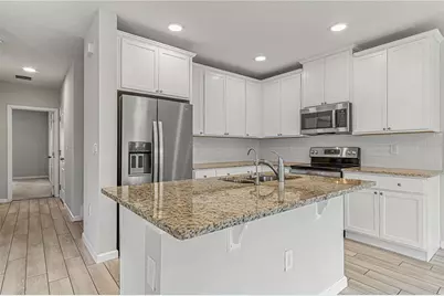 2875 Narcoossee Commons Way, Saint Cloud, FL 34771 - Photo 11