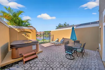 136 Pompano Beach Dr, Kissimmee, FL 34746 - Photo 19