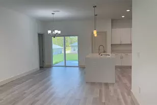 1388 SW Breezy Point Dr, Dunnellon, FL 34431 - Photo 5