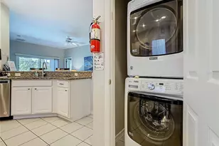 16658 Lazy Breeze Loop, Clermont, FL 34714 - Photo 13