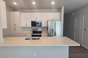 1001 Caroline St, Tavares, FL 32778 - Photo 7