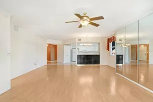 6475 Shoreline Dr, Saint Petersburg, FL 33708 - Photo 7