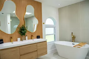 1010 Joyce Ct, Venice, FL 34293 - Photo 21