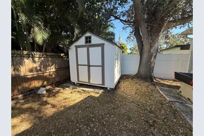 1775 New Hampshire Avenue NE, Saint Petersburg, FL 33703 - Photo 7