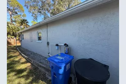 1775 New Hampshire Avenue NE, Saint Petersburg, FL 33703 - Photo 5