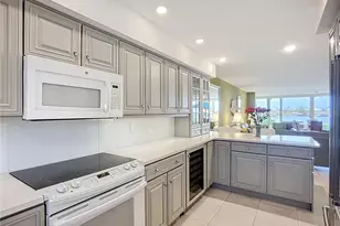 6200 Flotilla Dr, Holmes Beach, FL 34217 - Photo 15