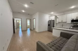 947 Gillingham Ct, Kissimmee, FL 34758 - Photo 5