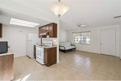 7718 Groveridge Court, Orlando, FL 32810 - Photo 9