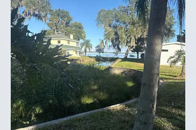 903 N Harbor Terrace, Tavares, FL 32778 - Photo 1