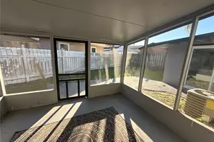 903 N Harbor Terrace, Tavares, FL 32778 - Photo 35