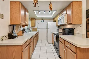 2321 Arbor Ct, Orlando, FL 32817 - Photo 7