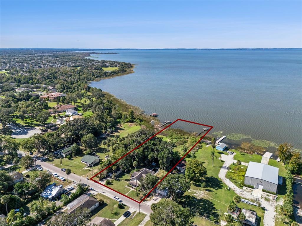 3828 Walker Rd main architectural view