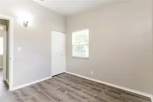 4097 Porpoise Dr SE, Saint Petersburg, FL 33705 - Photo 11