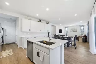 1123 Sugarwood St, Davenport, FL 33837 - Photo 7