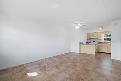 1100 E Caroline Street #104, Tavares, FL 32778 - Photo 3