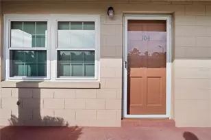 1100 E Caroline St, Tavares, FL 32778 - Photo 1