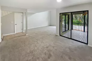 836 Amelia Ct NE, Saint Petersburg, FL 33702 - Photo 29