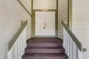 836 Amelia Ct NE, Saint Petersburg, FL 33702 - Photo 25