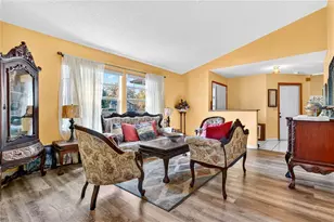 5907 Shore Breeze Ln, Orlando, FL 32810 - Photo 5