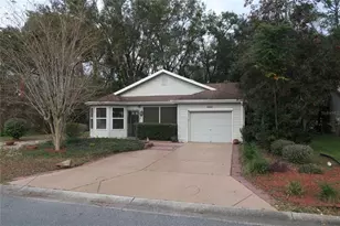 32512 Oak Park Dr, Leesburg, FL 34748 - Photo 1