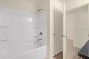 5589 Crk Hvn Wy, Lakeland, FL 33810 - Photo 11