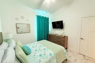 8042 King Palm Cir, Kissimmee, FL 34747 - Photo 17