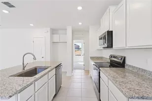 1925 Diamond Head Circle, Haines City, FL 33844 - Photo 11