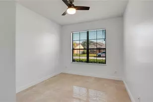 4591 Sandhurst St, Kissimmee, FL 34758 - Photo 5