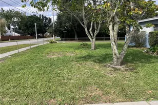 1951 S Crystal Lake Dr, Orlando, FL 32806 - Photo 11