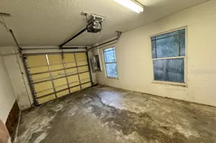 901 W Reynolds St, Plant City, FL 33563 - Photo 9